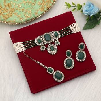 Green color choker kundan necklace set 1