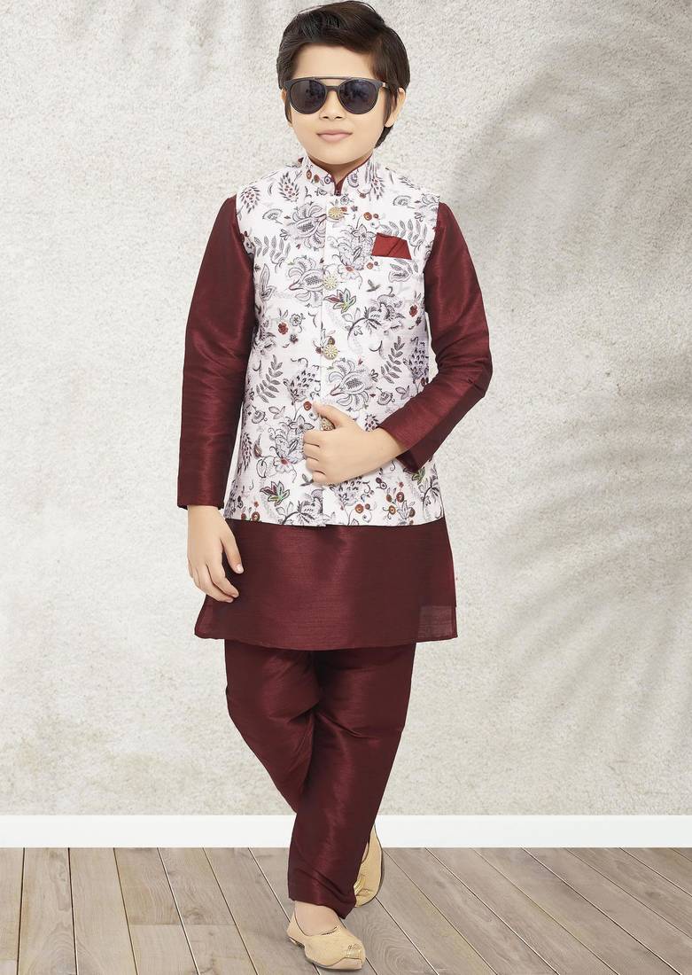 Off whte banarasi silk kurta jacket set for boys
