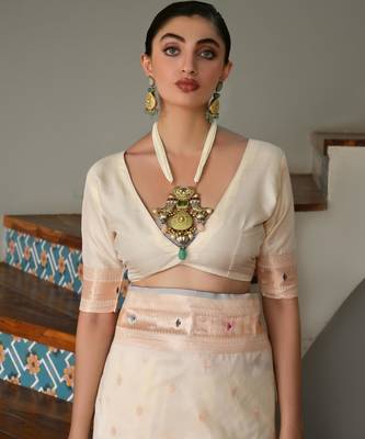 Off white ethnic traditional banarasi silk blend paithani woven saree 5