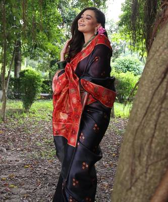 Black tussar silk blend peacock printed festive rich fancy saree 4