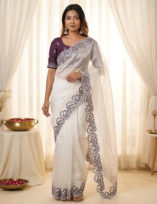 White crunchy silk blend partywear bollywood style glamorous saree 1