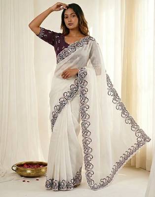 White crunchy silk blend partywear bollywood style glamorous saree 4