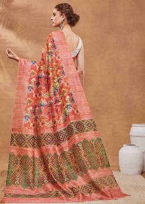 Orange silk blend floral printed girlie rich looks fancy saree 2