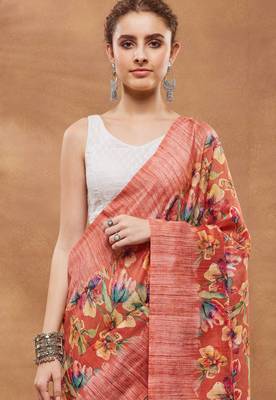 Orange silk blend floral printed girlie rich looks fancy saree 3
