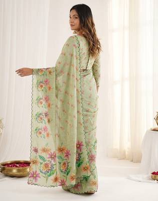 Grey linen silk blend sophisticated rich looks printed saree 2
