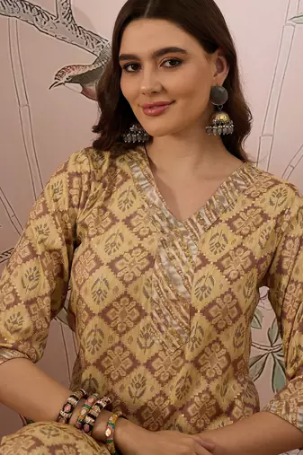 Cream cotton stitched top with stitched cotton bottom and - dupatta 3/4 sleeve printed straight top