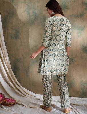 Green cotton stitched top with stitched cotton bottom and - dupatta 3/4 sleeve printed straight top 2