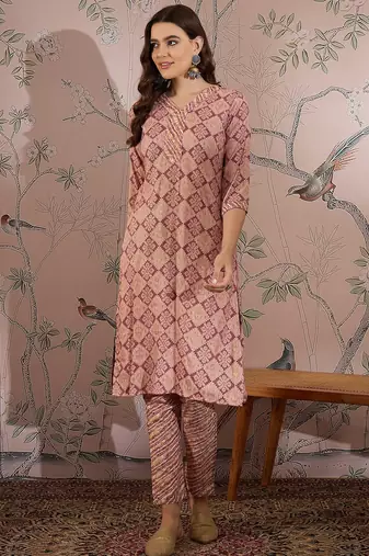Light purple cotton stitched top with stitched cotton bottom and - dupatta 3/4 sleeve printed straight top