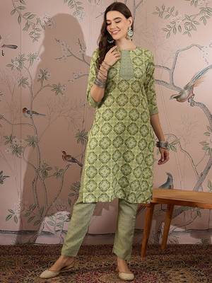 Green cotton stitched top with stitched cotton bottom and - dupatta 3/4 sleeve printed straight top 1