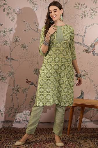 Green cotton stitched top with stitched cotton bottom and - dupatta 3/4 sleeve printed straight top