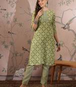 Green cotton stitched top with stitched cotton bottom and - dupatta 3/4 sleeve printed straight top