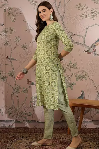 Green cotton stitched top with stitched cotton bottom and - dupatta 3/4 sleeve printed straight top