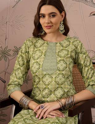 Green cotton stitched top with stitched cotton bottom and - dupatta 3/4 sleeve printed straight top 4
