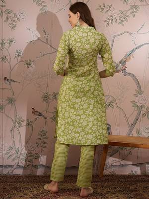 Green cotton stitched top with stitched cotton bottom and - dupatta 3/4 sleeve printed straight top 2