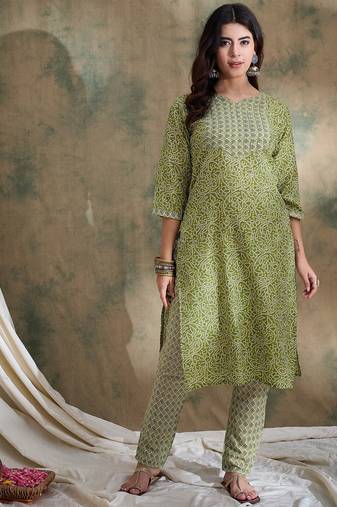 Green cotton stitched top with stitched cotton bottom and - dupatta 3/4 sleeve printed straight top