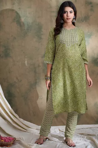 Green cotton stitched top with stitched cotton bottom and - dupatta 3/4 sleeve printed straight top
