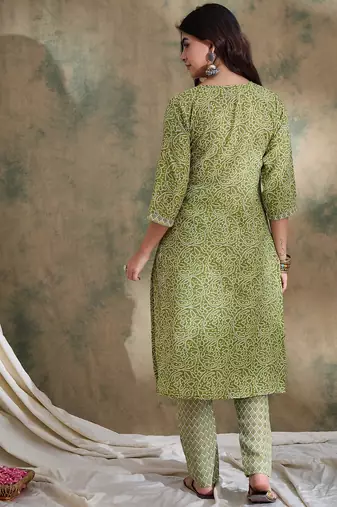Green cotton stitched top with stitched cotton bottom and - dupatta 3/4 sleeve printed straight top