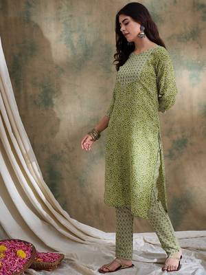 Green cotton stitched top with stitched cotton bottom and - dupatta 3/4 sleeve printed straight top 3