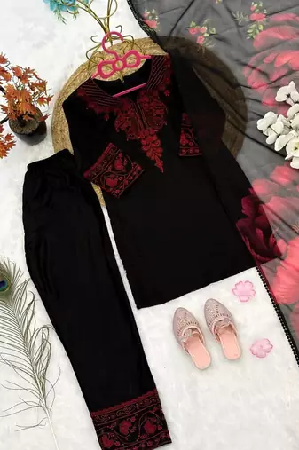 Premium kids black silk-blend kurta set with maroon embroidery work and dupatta