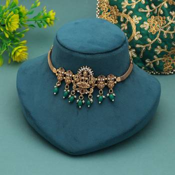 Green color choker temple necklace 2