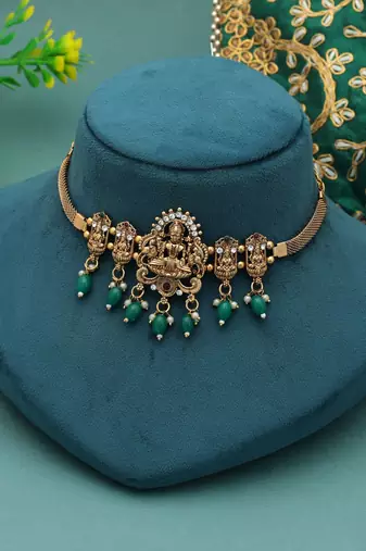 Green color choker temple necklace