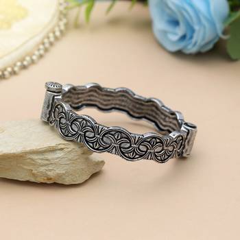 Silver color oxidised openable bracelet 1