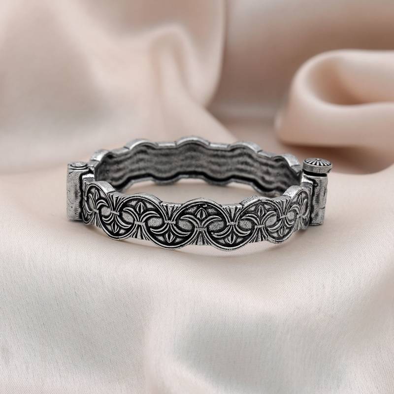 Silver color oxidised openable bracelet
