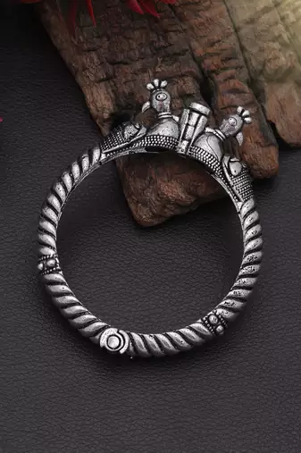 Silver color oxidised openable bracelet