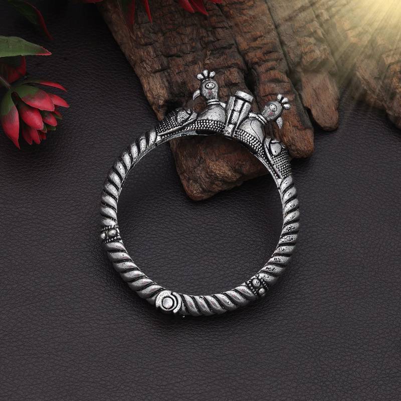 Silver color oxidised openable bracelet