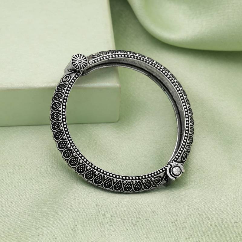 Silver color oxidised openable bracelet