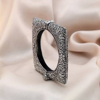 Silver color oxidised openable bracelet 2