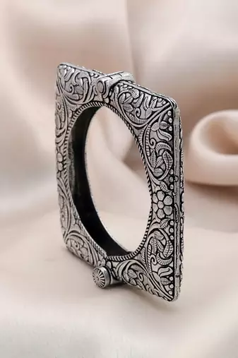 Silver color oxidised openable bracelet