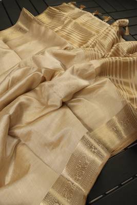 Cream color elegant tussar silk zari weaving saree with unstitched blouse 4