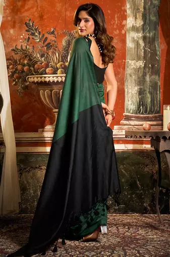 Green mal cotton contrast pallu with fancy tassels saree with blouse