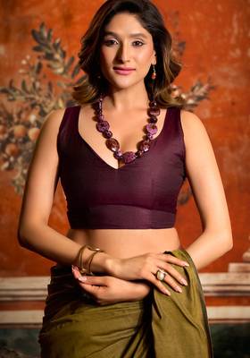 Olive mal cotton contrast pallu with fancy tassels saree with blouse 6