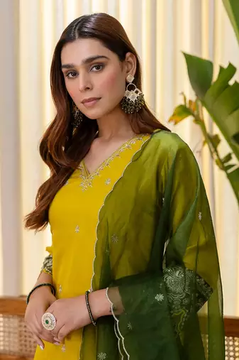 Floral embroidered silk blend v neck kurta trosuer & dupatta set
