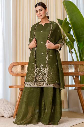 Floral embroidered silk blend round neck kurta trosuer & dupatta set