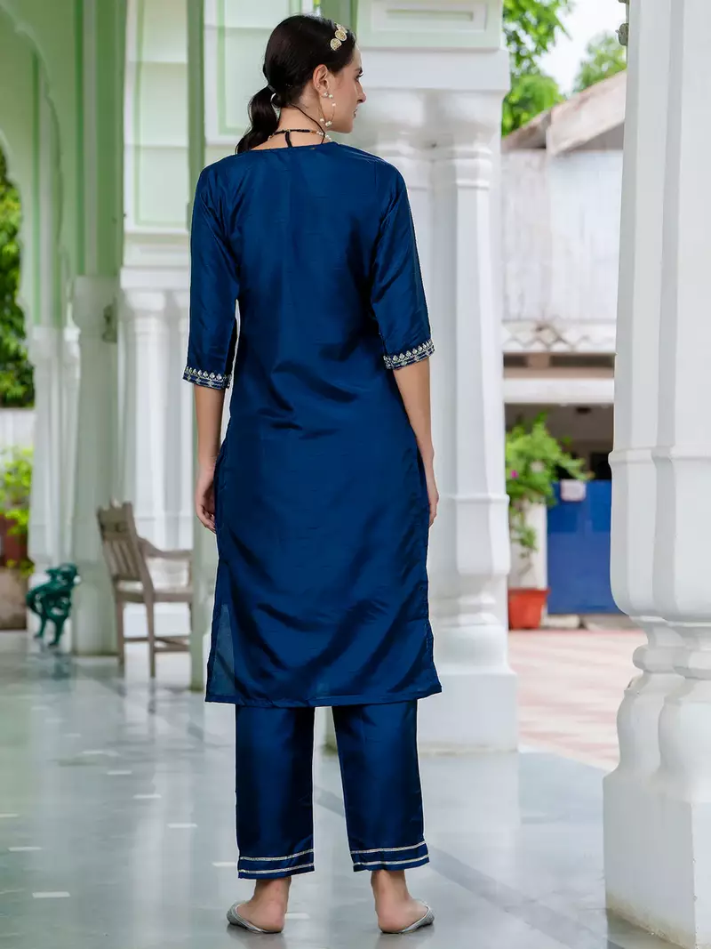 Floral embroidered silk round neck kurta trosuer & dupatta set
