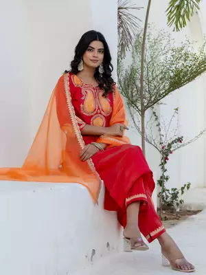 Floral embroidered cotton round neck kurta trosuer & dupatta set 4