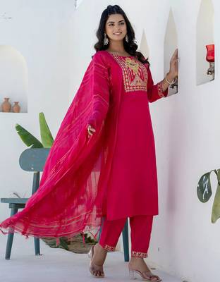 Floral embroidered cotton round neck kurta trosuer & dupatta set 2