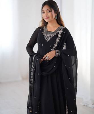 Black color faux georgette beads & zari embroiderred work anarkali set full stitched 3