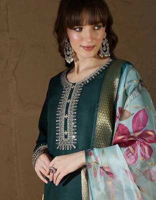 Floral embroidered cotton round neck kurta trosuer & dupatta set 4