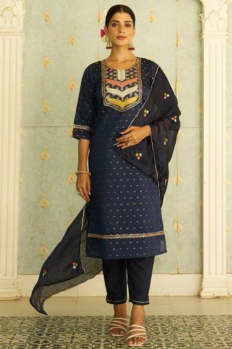 Floral embroidered chanderi silk round neck kurta trosuer & dupatta set