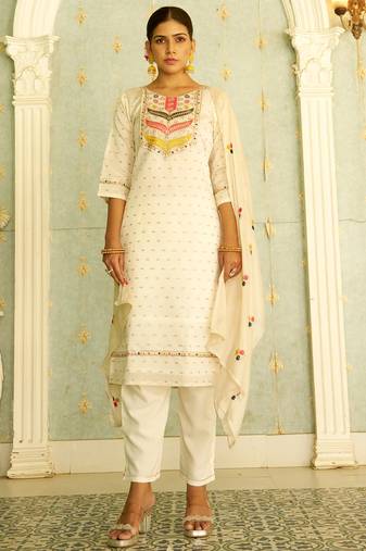 Floral embroidered chanderi silk round neck kurta trosuer & dupatta set