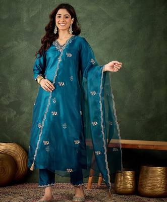 Floral embroidered silk v neck kurta trosuer & dupatta set 1