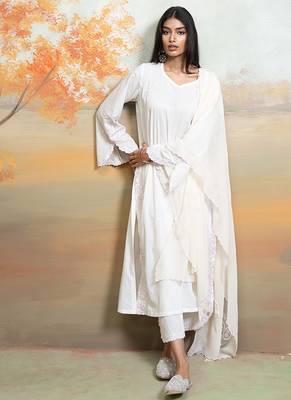 Pure white embroidered mulmul kurta set 4