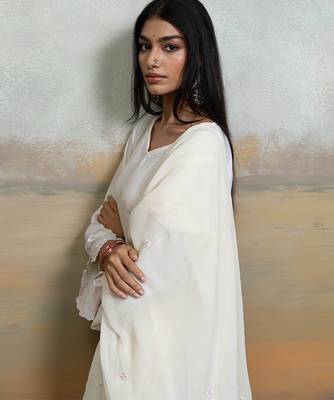 Pure white embroidered mulmul kurta set 5