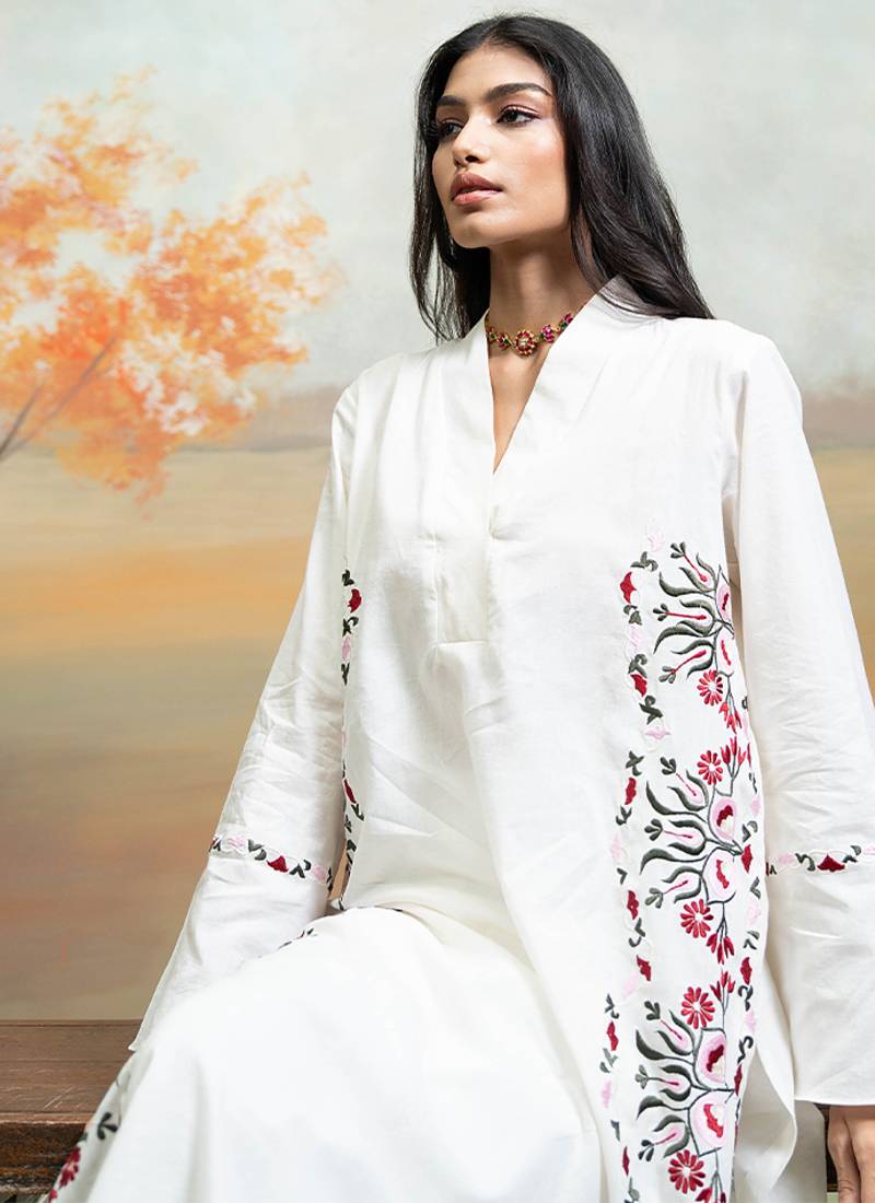 Off white embroidered mulmul kurta set