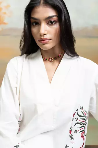 Off white embroidered mulmul kurta set
