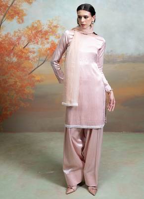 Pastel pink embroidered ganghi silk kurta set 2